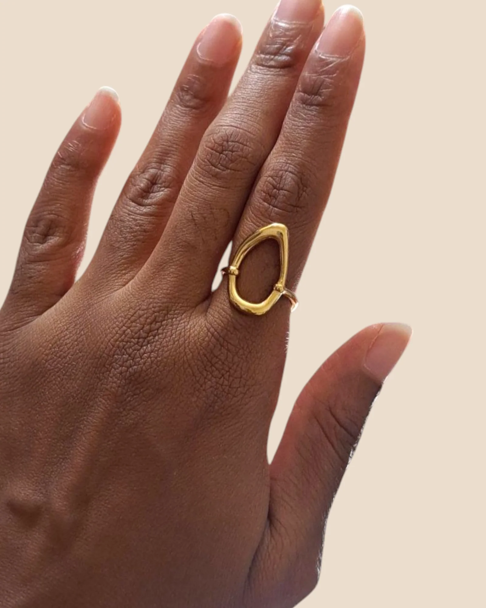 BAGUE OVALE RÉGLABLE EN ACIER INOXYDABLE DORÉ
